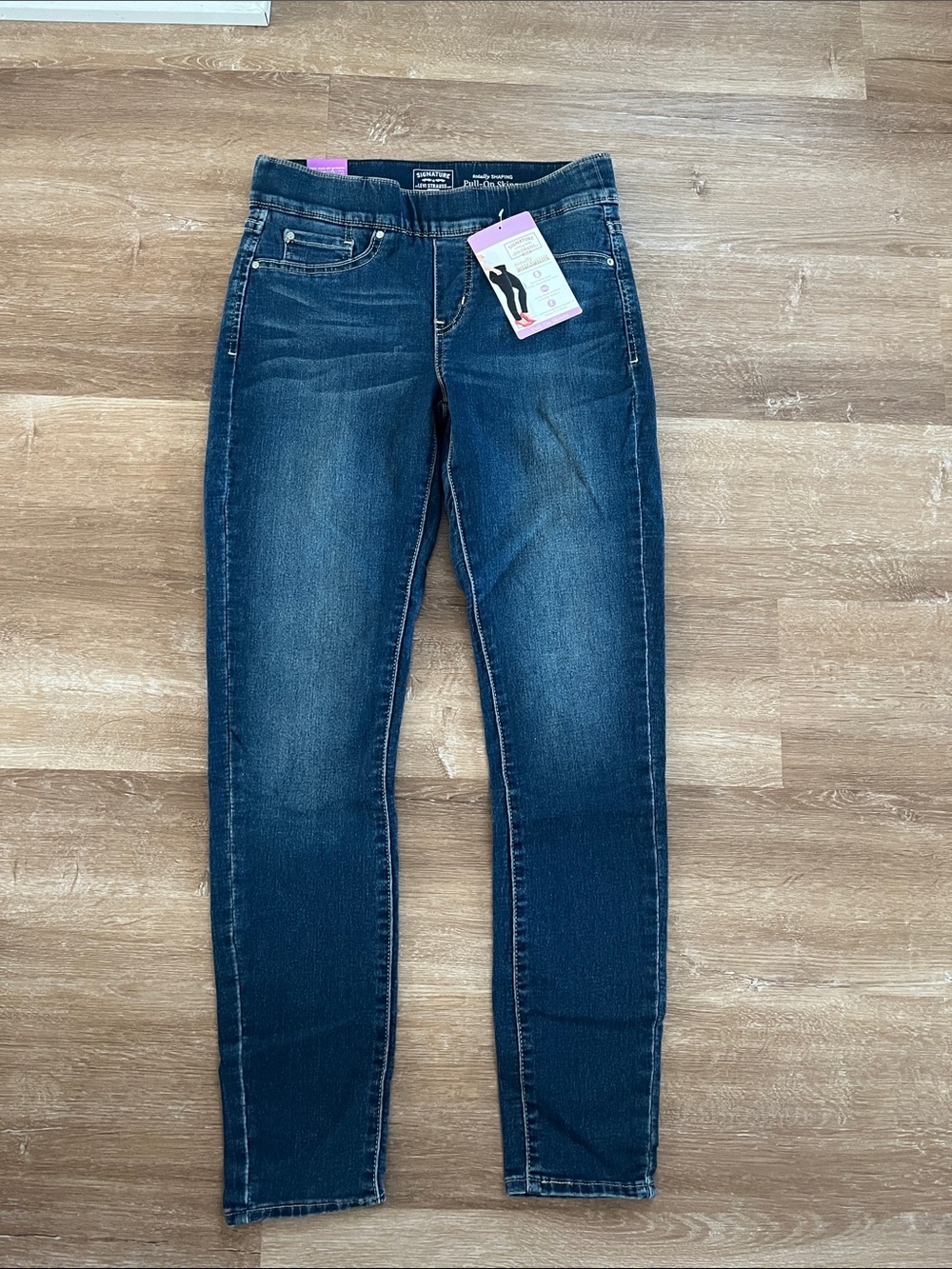 NWT Signature by Levi Strauss Dark Blue Stretch Jeggings